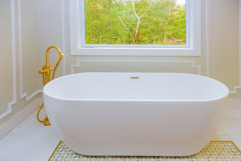 Elegant Bathtub Area